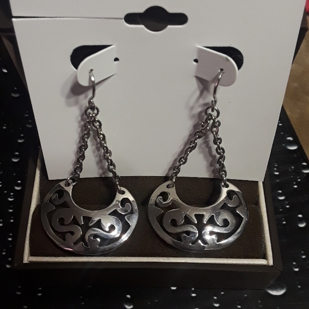 Silver Filigree Dangle Earrings